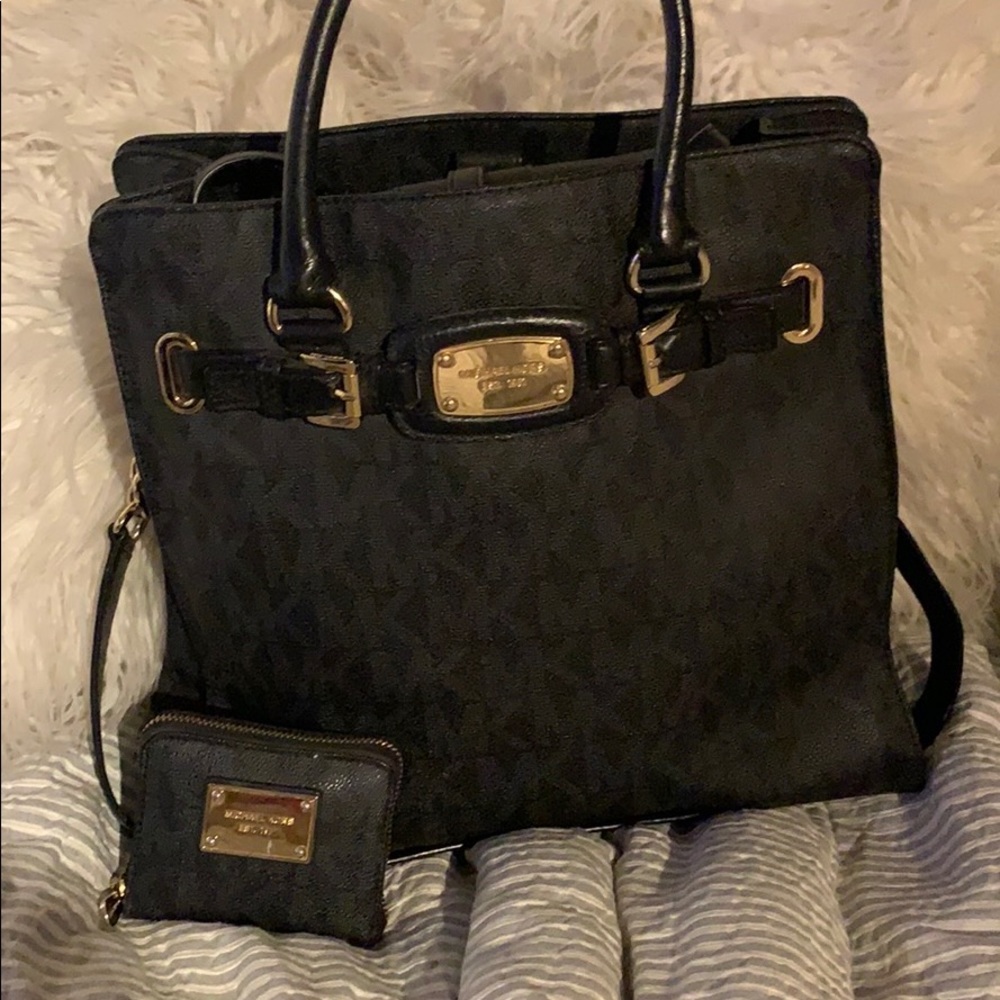 Michael kors purse and wallet